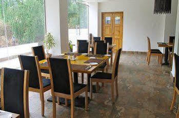 טימפו Dorji Elements Boutique Hotel מראה חיצוני תמונה